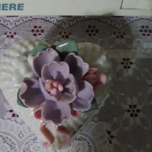 Vintage porcelain collectable jewelry box